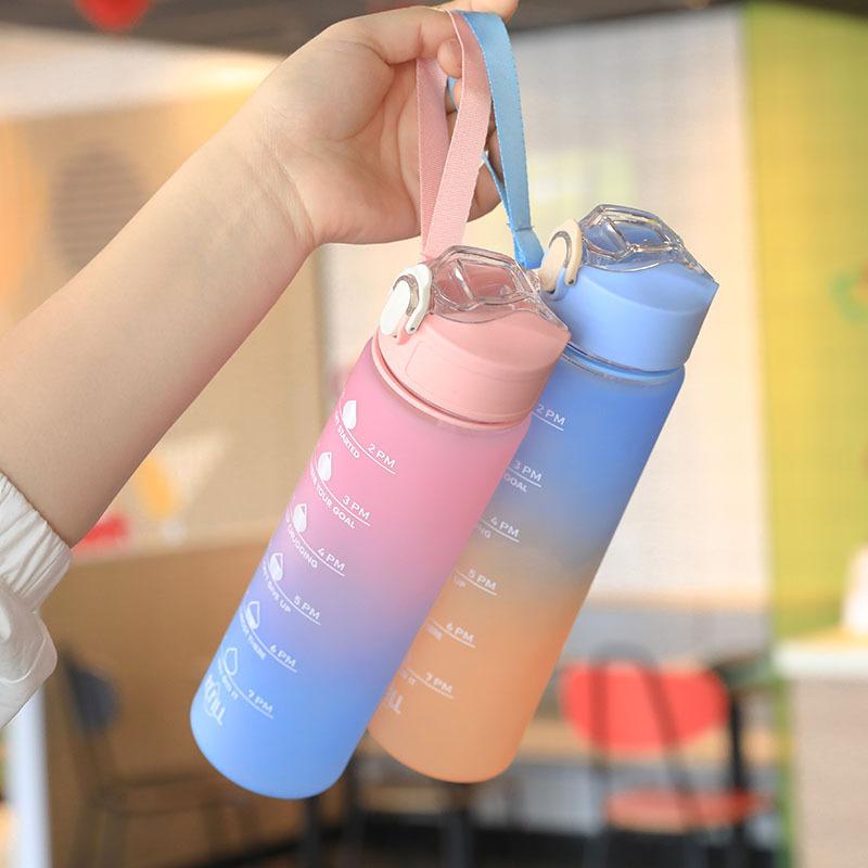 High Quality KPop Demon Hunters Gradient Water Bottles 750ml Movie Girl Letter A-Z Straw Drink Cups Portable High-capacity Outdoor Bottle