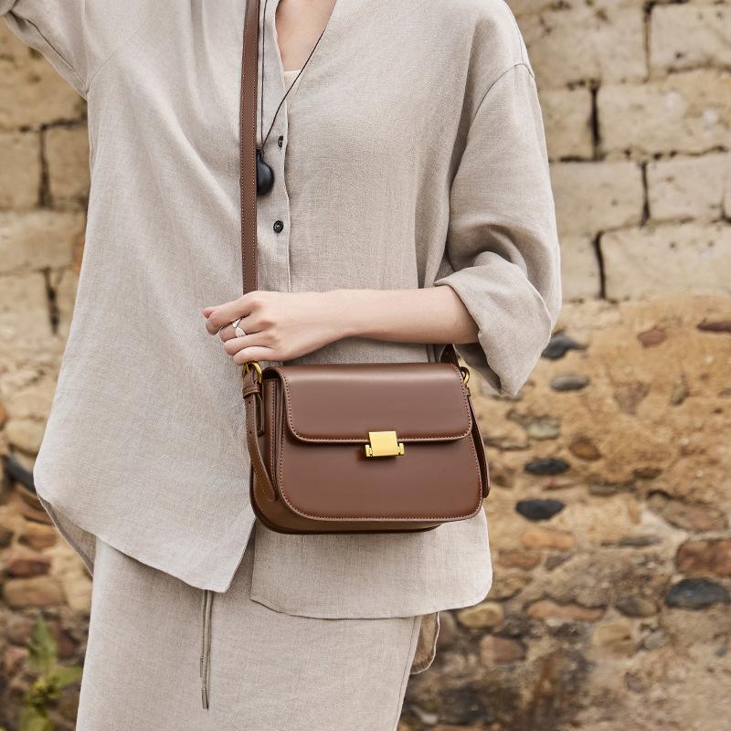 Mrs. Qiao Bag 2025 New Summer Single Shoulder Bag Underarm Crossbody Tofu Bag High-End Niche Genuine Leather Women's Bag