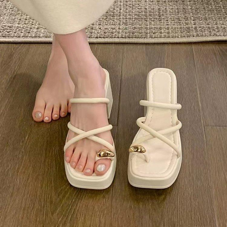 

Платформенные шлепанцы женские летние для улицы новые ощущение высокого класса красивые толщина каблука маленькое слово высокий каблук сандалии 40