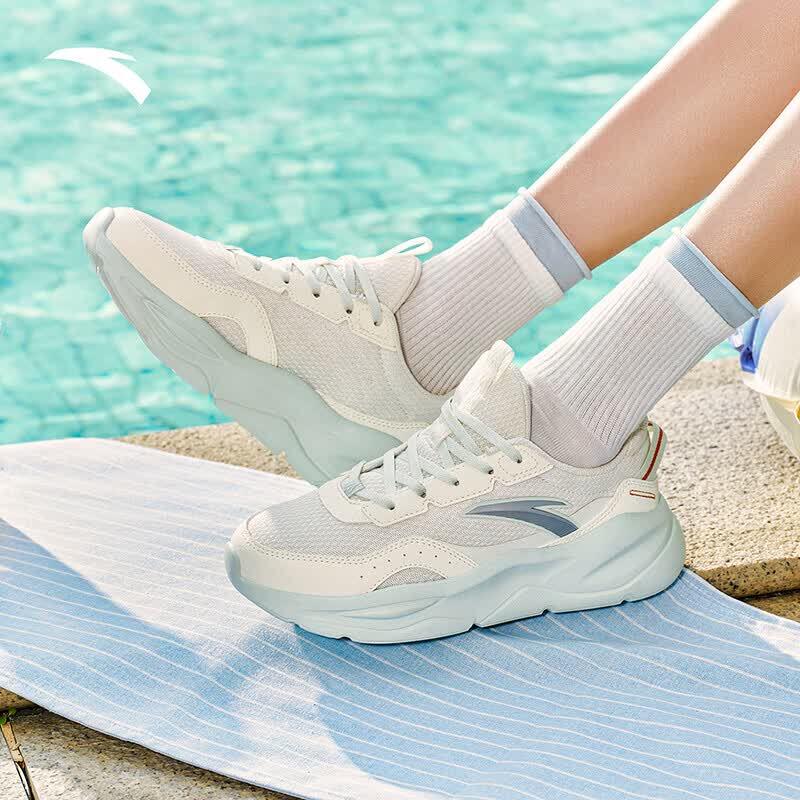 Anta Unruly Women s Retro Platform Sneakers 6.5