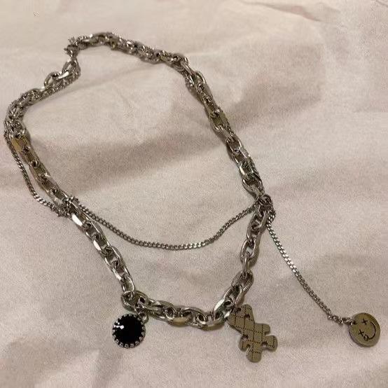 Hip-hop double-layer bear necklace female niche design smiley face collarbone chain 2025 new pendant neck chain