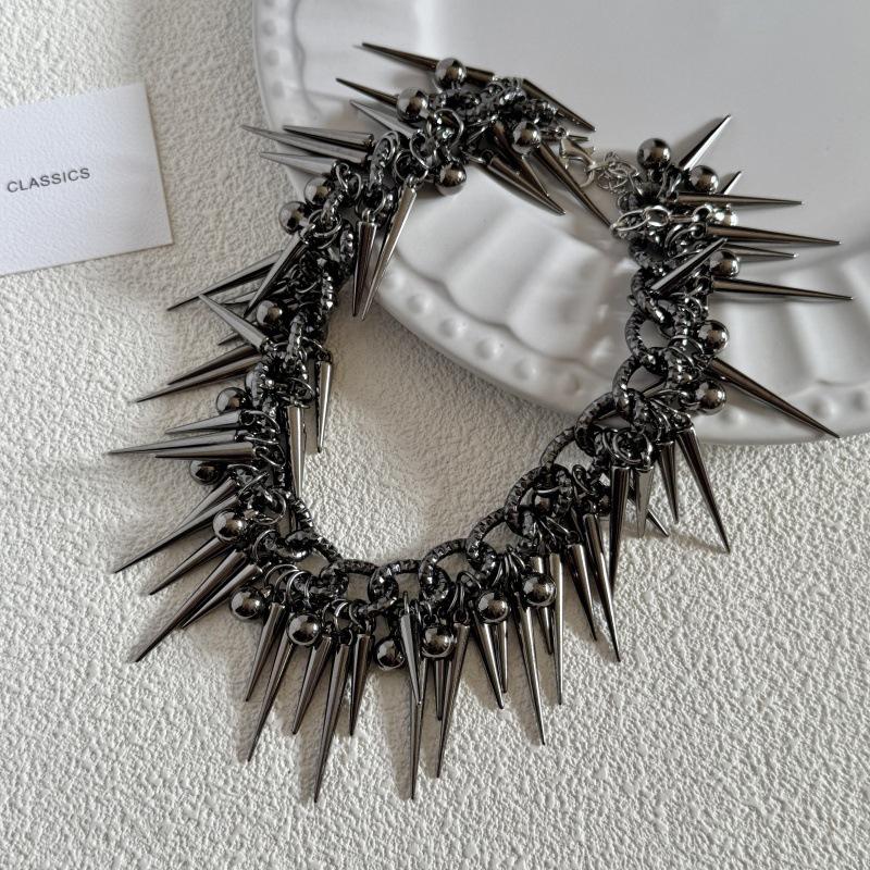 Punk Retro Thorn Thick Necklace Fashionable Men Women Choker Hip-Hop Personality Couple Jewelry Accessories Gift