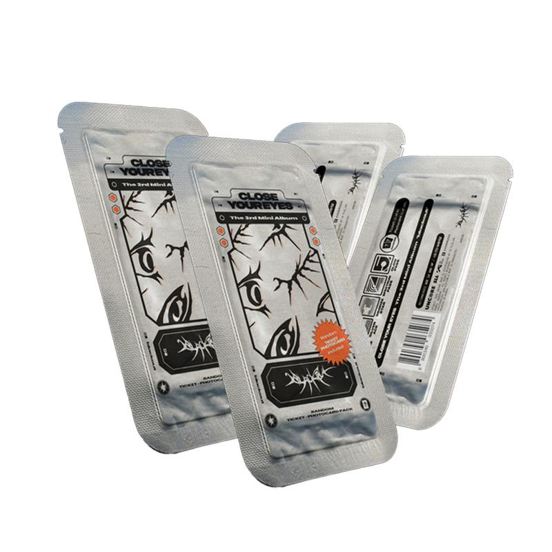 [VORBESTELLUNG] CLOSE YOUR EYES – Das 3. Mini-Album blackout (Ticketversion)