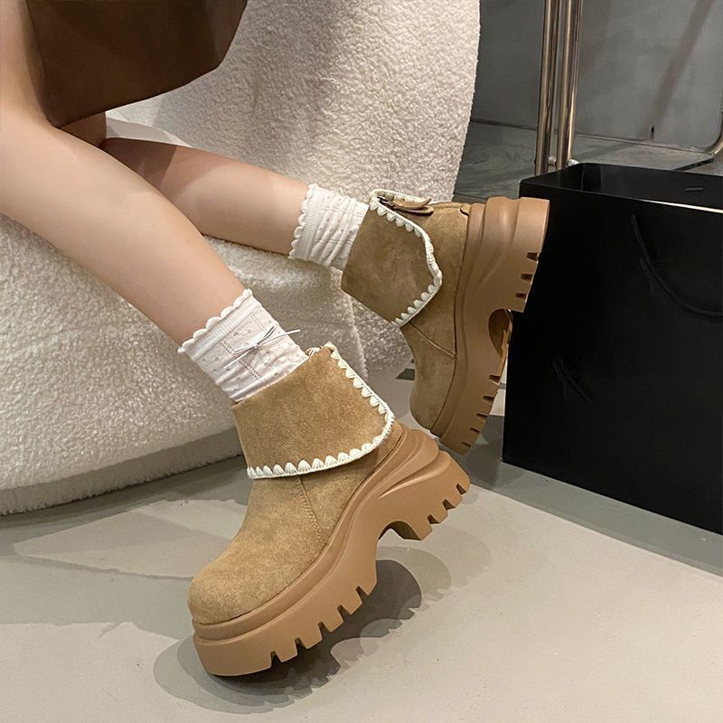 Retro style short boots versatile boots women's 2025 autumn and winter new small muffin bottom heightening Martin boots women's
