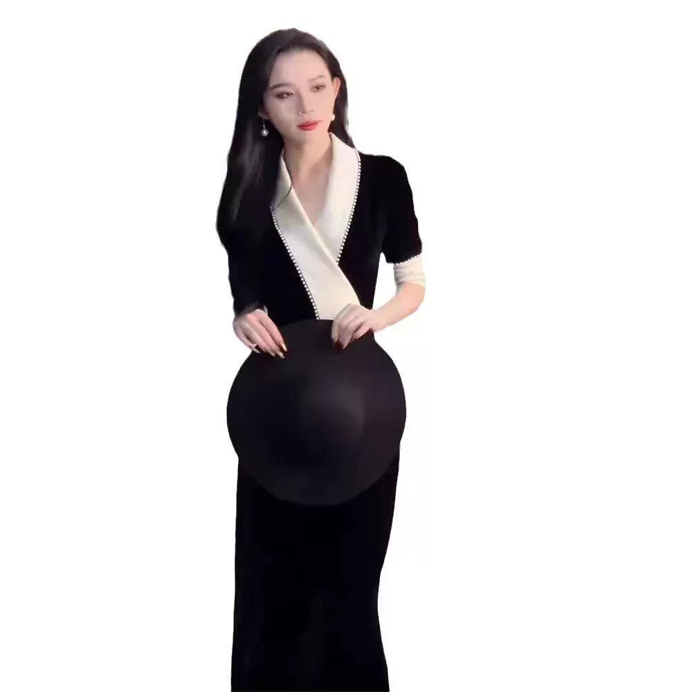 Winter's Powerful Aura, Elegant Ladylike Long Dress with a High-End Feel, Hepburn-Style Black Waist-Cinching Dress for Formal Occasions
