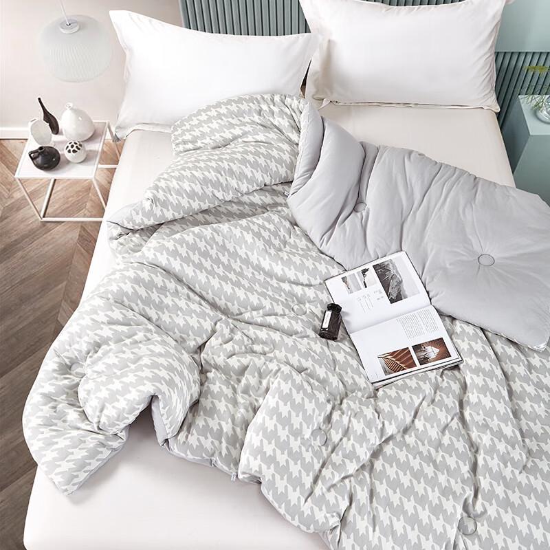 

KINTHERI Winter Cloud Fiber Quilt