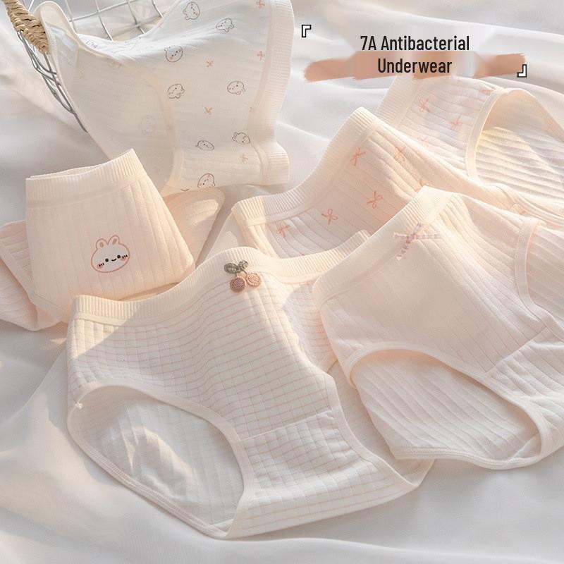 Plus Size Women's Cotton Cartoon Briefs - Breathable, Antibacterial, Comfortable, and Student-Friendly.