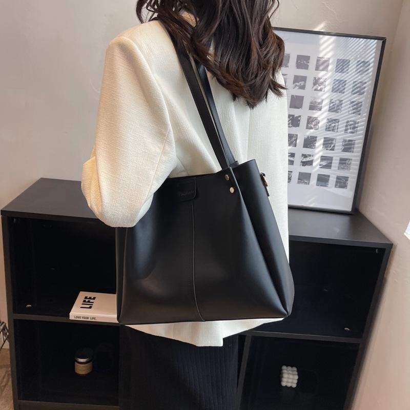 Large-capacity bag women's bag new high-texture autumn and winter fashion messenger bag one-shoulder portable tote bag