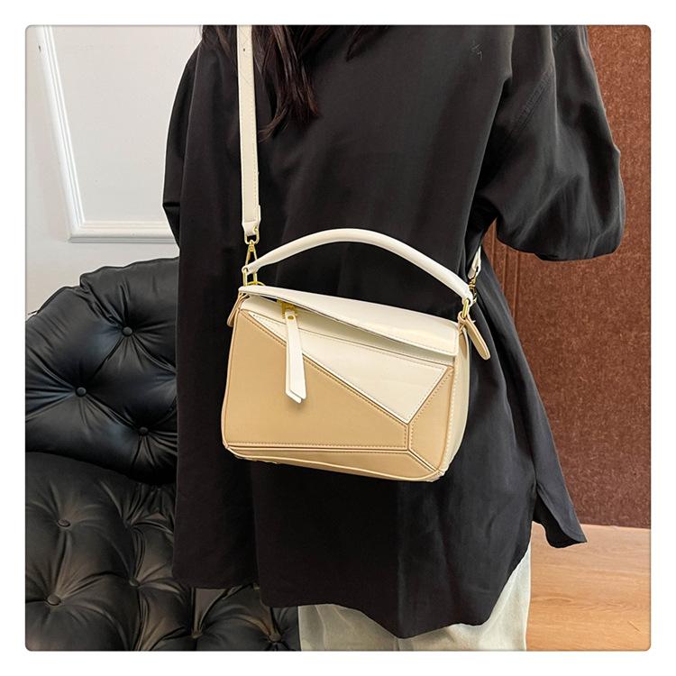 Портативная сумка через плечо с узором личи — фото 12