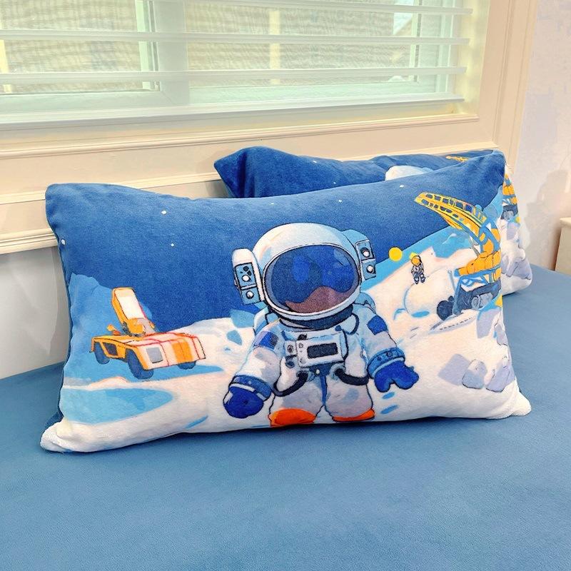 Thickened Milk Fleece Four-Piece Set, Fleece Astronaut Flange Coral Fleece Children'S Bed Sheet Quilt Cover Three-Piece Set Men