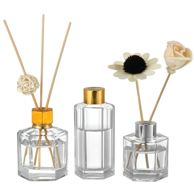 High-Quality Clear Glass Aroma Diffuser Bottle with No-Fire Sticks for Natural Home Freshness.