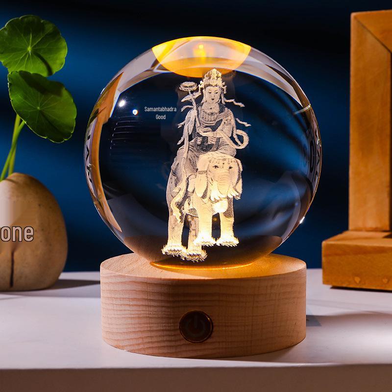 Leuchtende 3D-gravierte Kristallkugel mit Massivholzsockel für die Heimdekoration