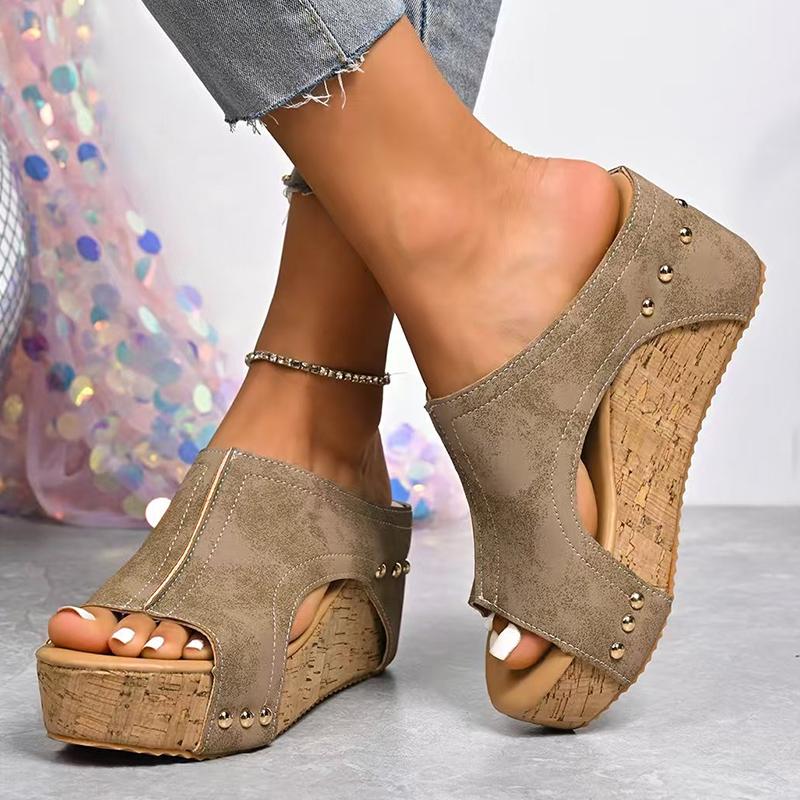 Fashion Retro Rivet Decor Wedges Sandals Women Summer Thick Sole Peep Toe Beach Slippers Woman Slip On Chunky Platform Sandals Plus Size