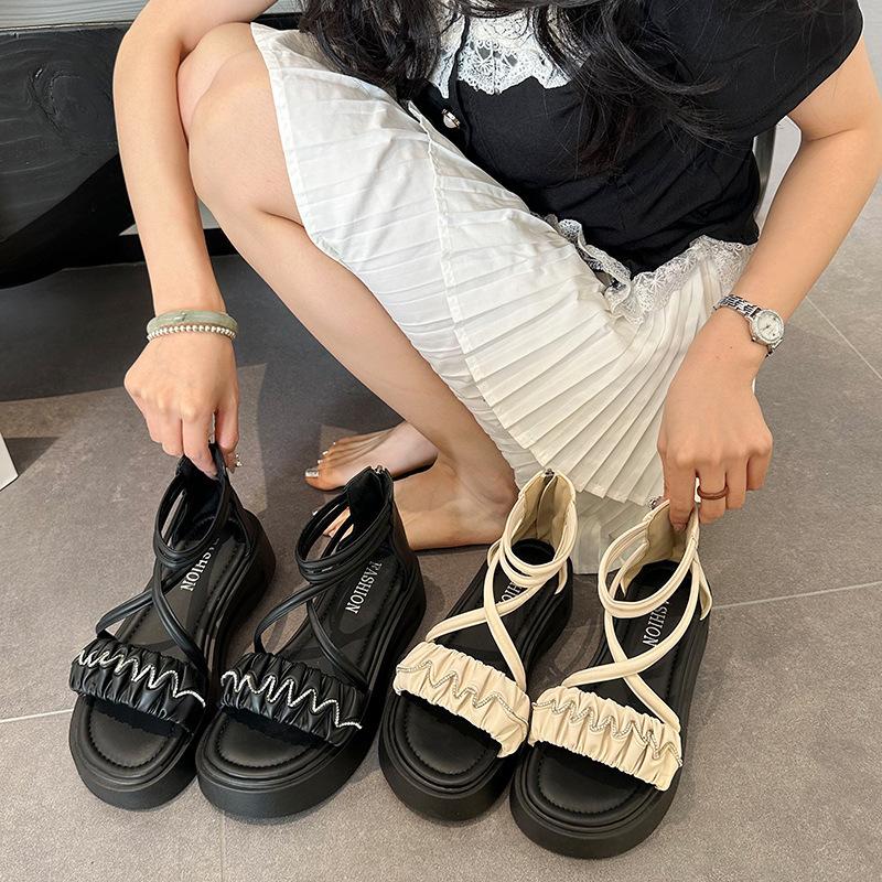 Muffin platform Roman sandals female 2025 spring and summer new French beautiful rhinestones with skirts fairy wind beach shoes