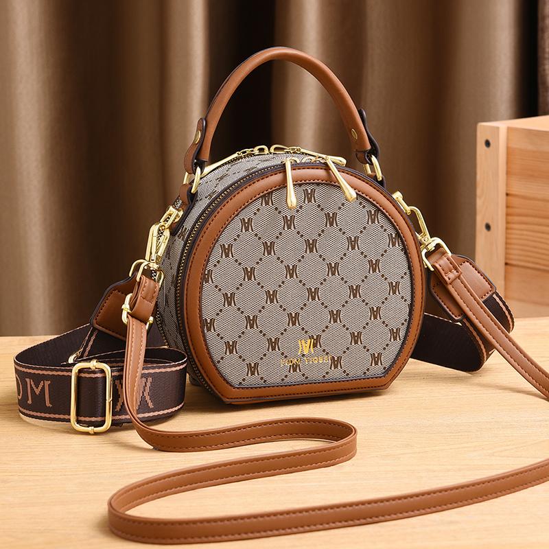 

Женская сумка Diamond Bag Light Small Shoulder Bag Crossbody High Fashion