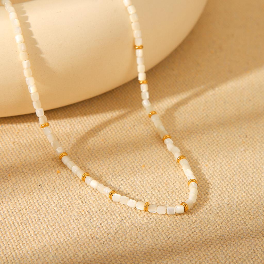 Instagram style Western fashion influencer white mother-of-pearl necklace for women, niche design, high-end clavicle chain