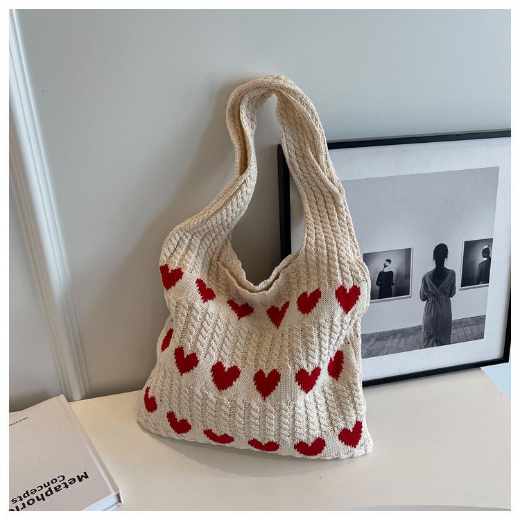 2023 Exclusive Large Capacity Heart Pattern Knitted Tote Bag
