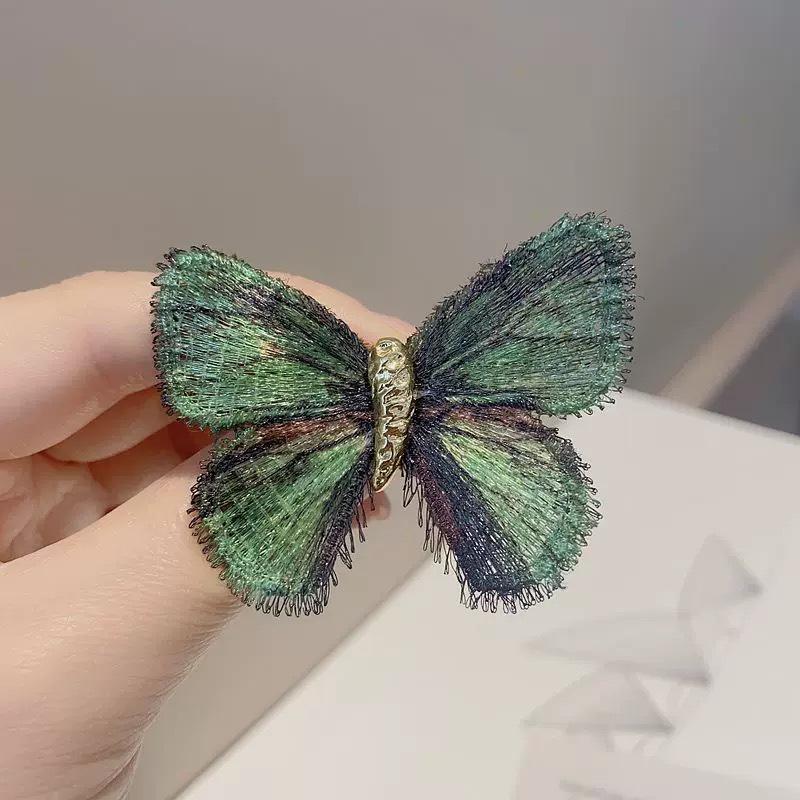 Gradient Color Embroidered Butterfly Vintage Brooch - Versatile Alloy Pin for All Seasons