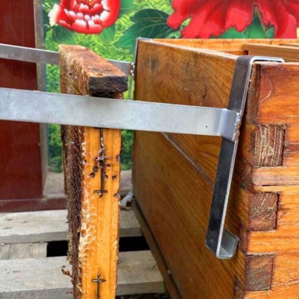 2pcs Rustproof Beehive Frame Holder Adjustable Bee Hive Frame Gripper Bee Colony Inspection