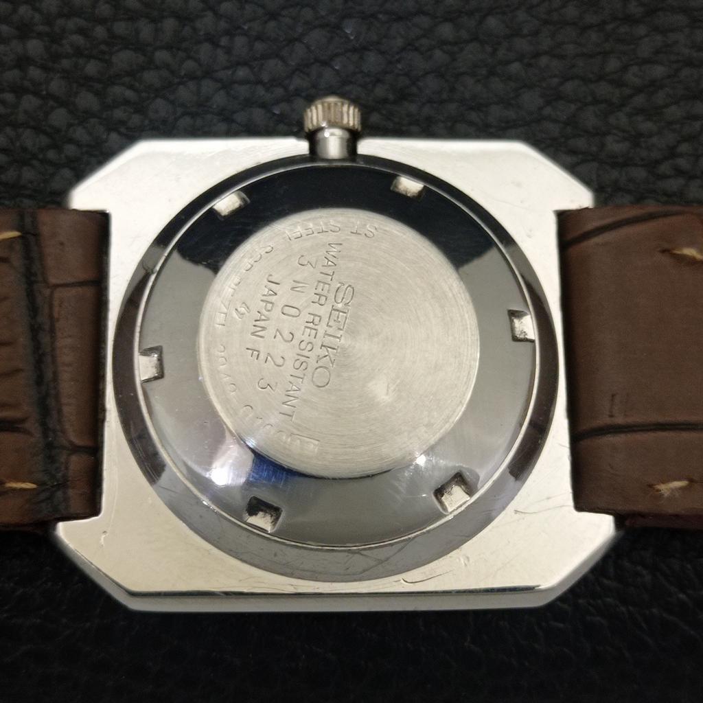 VINTAGE SEIKO 5 AUTOMATIC 2949A JAPAN BOY ORIGINAL DIAL WATCH a704293-1 R213i-a704293