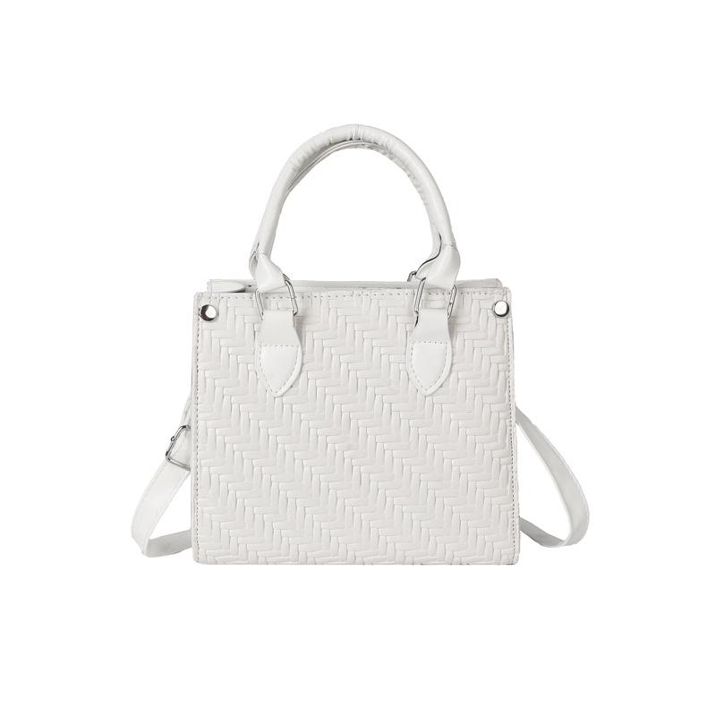Autumn new women's bag simple handbag temperament shoulder bag casual commuter messenger bag is popular today