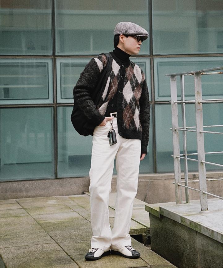 Cuznello Classic Argyle Cardigan_Black