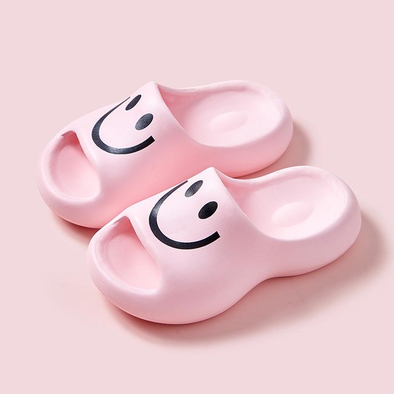 Wholesale Summer Fashion Thick Soled Sandals Indoor Household Soft Sole Couple slippers Smiling Face Eva slippers for Women