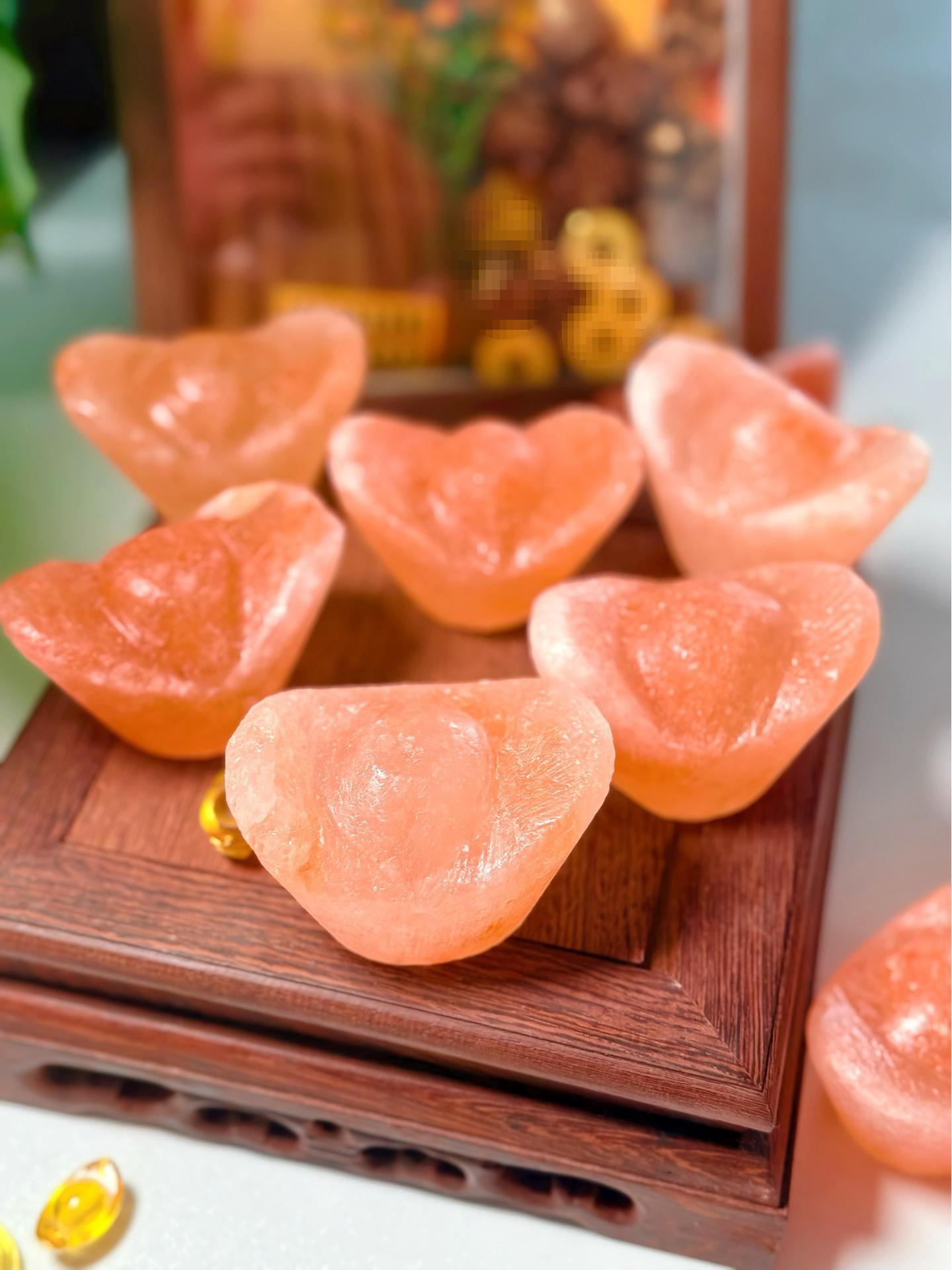 Крупная соль Очищающий камень: Крупная натуральная морская соль для очищения и домашнего декора.