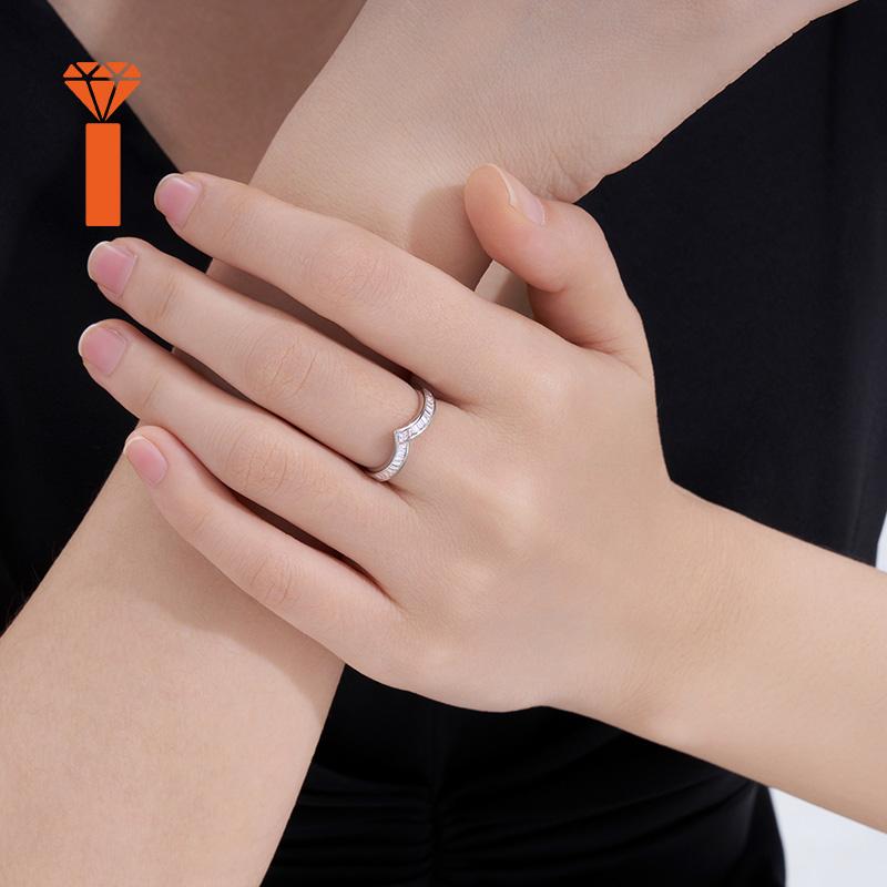 Local Spot Stock Chic Chevron V Curve Mixed Trapezoid Princess Moissanite Band S925 Silver Face Flattering Statement Rings
