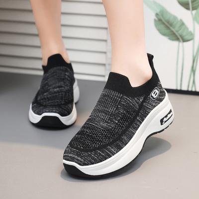 Nauji pavasario ir vasaros vienspalviai vienpedaliai moteriški laisvalaikio batai, vaikščiojimo batai, kvėpuojantys sportbačiai, fly-woven minkštapadžiai batai