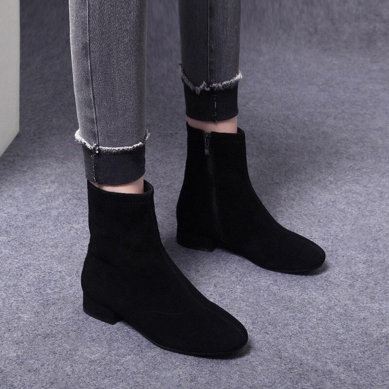 Skinny Boots Women's New Black Sheepskin Flat-bottomed Short Boots Simple Temperament Low-heeled Fashion Boots
