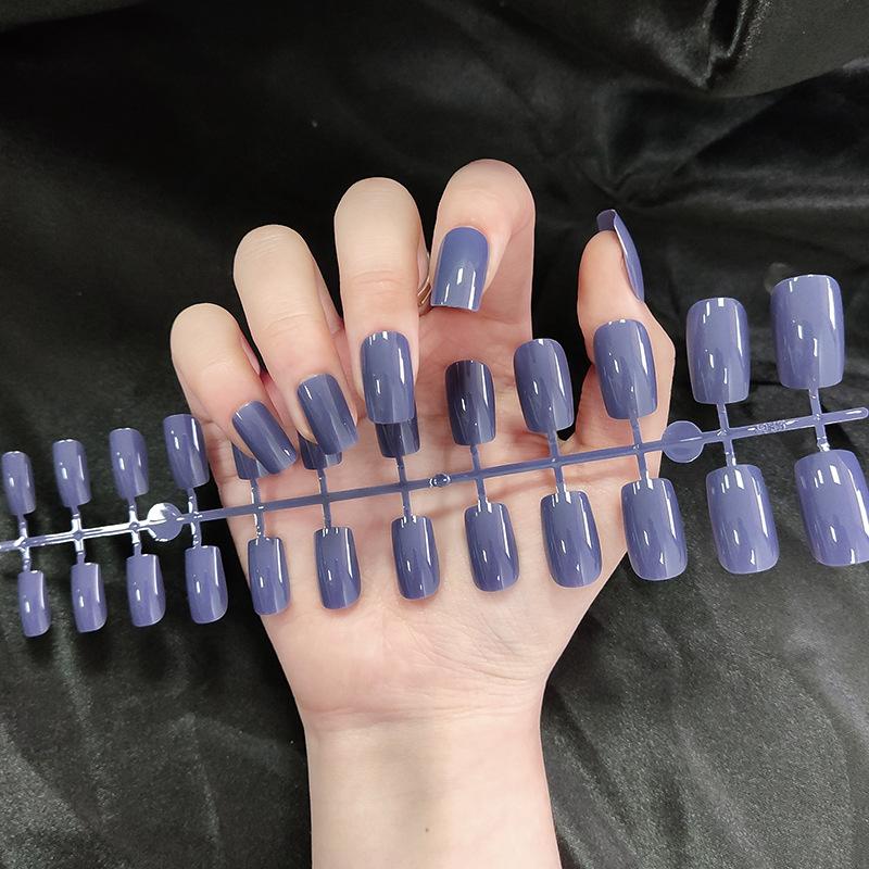 

24 шт./набір DIY Quick Nails Довга квадратна головка Одноколірні накладні нігті Багатокольорові смужки Готовий одяг Манікюр