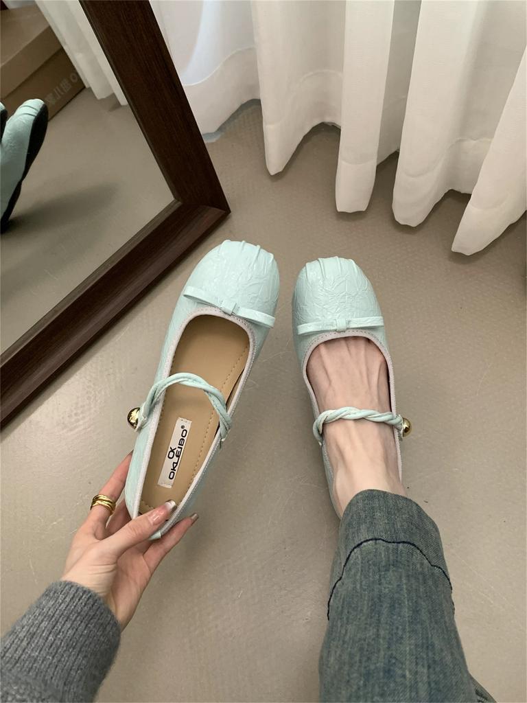 Inner heightening retro single shoes women's shoes 2025 new spring French Mary Jane black commuter small leather shoes