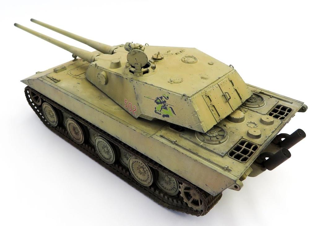 Rocket Models 1/35 Scale Super Heavy Tank E-100 Type G with 52 Caliber 10.5cm Twin Guns and Double-Headed Eagle Plastic Model Kit 47068 (Tank)