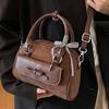 Fashion niche foreign style handbag women's 2025 autumn new trend fashionable high value commuter Boston bag