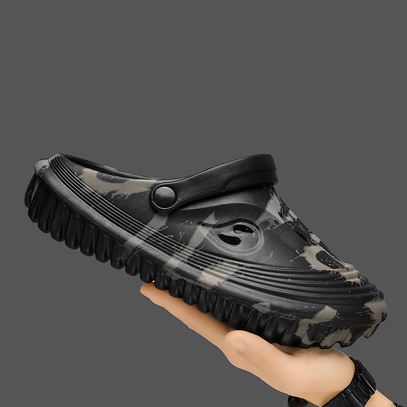 Fashion Summer Men Sandals Outside Wearing Non-slip Step On Slippers Thick Soles Garden Clogs Fashion Beach Shoes for Water