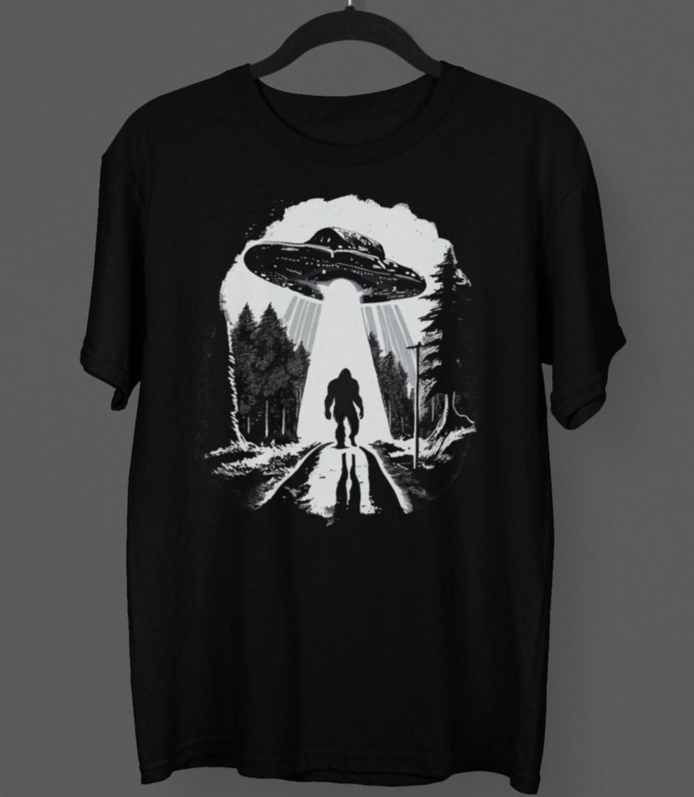 Bigfoot UFO T-Shirt Mens Womens Tees Top Alien Abduction Funny Sasquatch Cryptid Father s Day Tee 4XL
