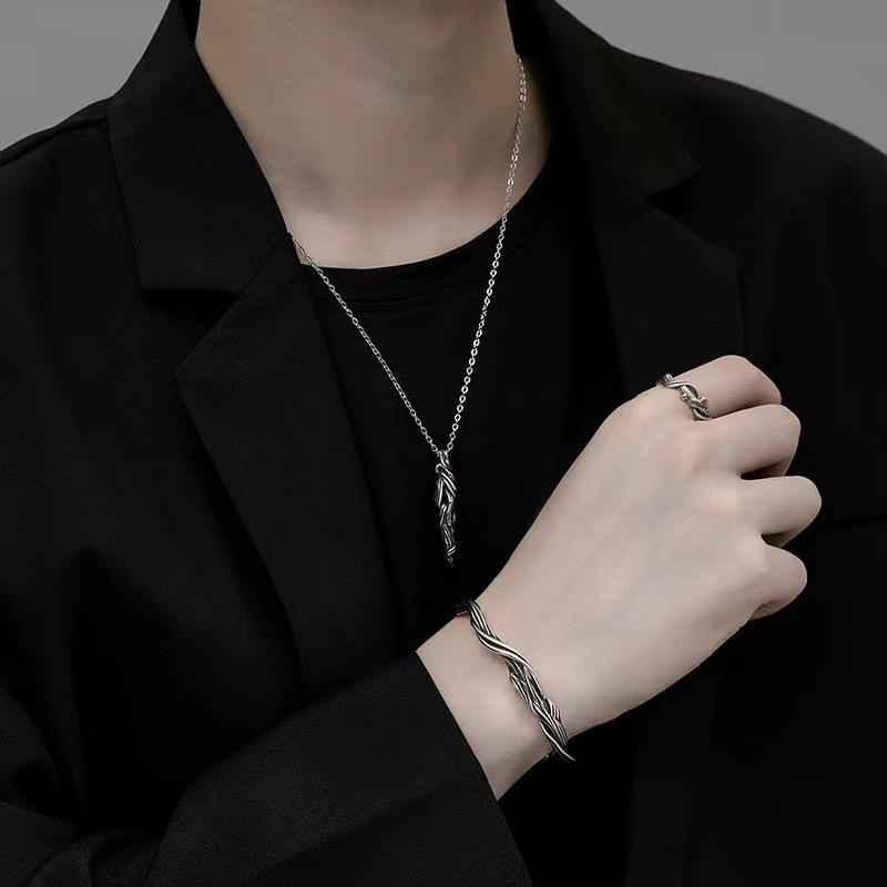 Men's Retro Driftwood Bracelet: Forest-Style, Irregular, Cool Bangle
