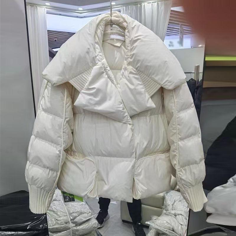 Niche knitted splicing large lapel down jacket women's 2024 winter fashion high luxury large magnetic buckle warm jacket