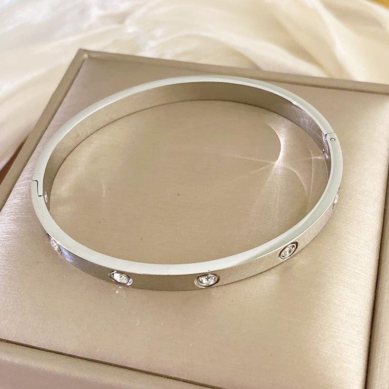 Women's Starry Sky Titanium Steel Bracelet: Fashionable, Simple, Diamond-Studded Nail Bangle, High-End Versatile Jewelry