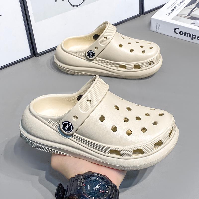 Kids' Summer Clog Sandals: Boys' & Girls' Non-slip, Thick-soled, Closed-toe Beach Slippers for Outdoor Play