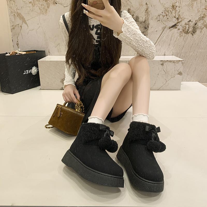 Warm cotton shoes winter 2025 new cotton shoes Korean version women's snow boots cute hairball princess cotton shoes warm boots