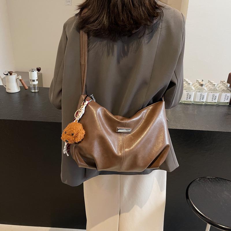 This year's popular niche design bag 2025 new women's bag autumn fashion trend messenger bag shoulder tote bag