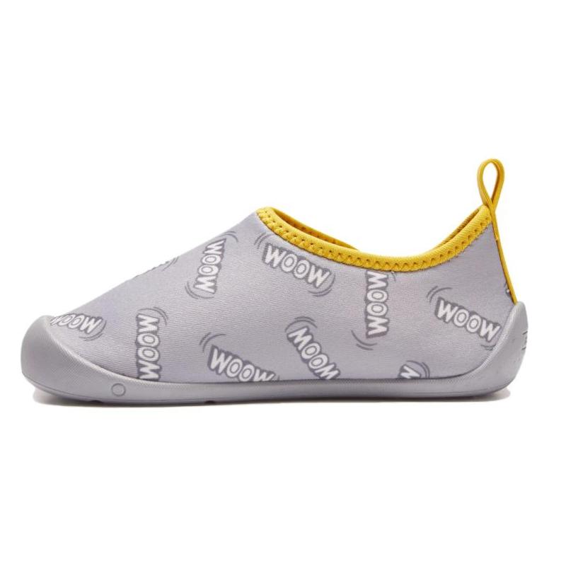 

DECATHLON 110 Practical Indoor Barefoot Non-Slip Low Top Walker Grey Infant and Toddler 28