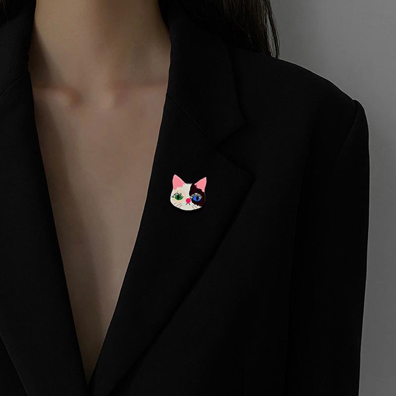 1Pc Corsage Exquisite Sweater Pin Petite Acrylic Cartoon Colorful Cat Brooch Diamond inlaid