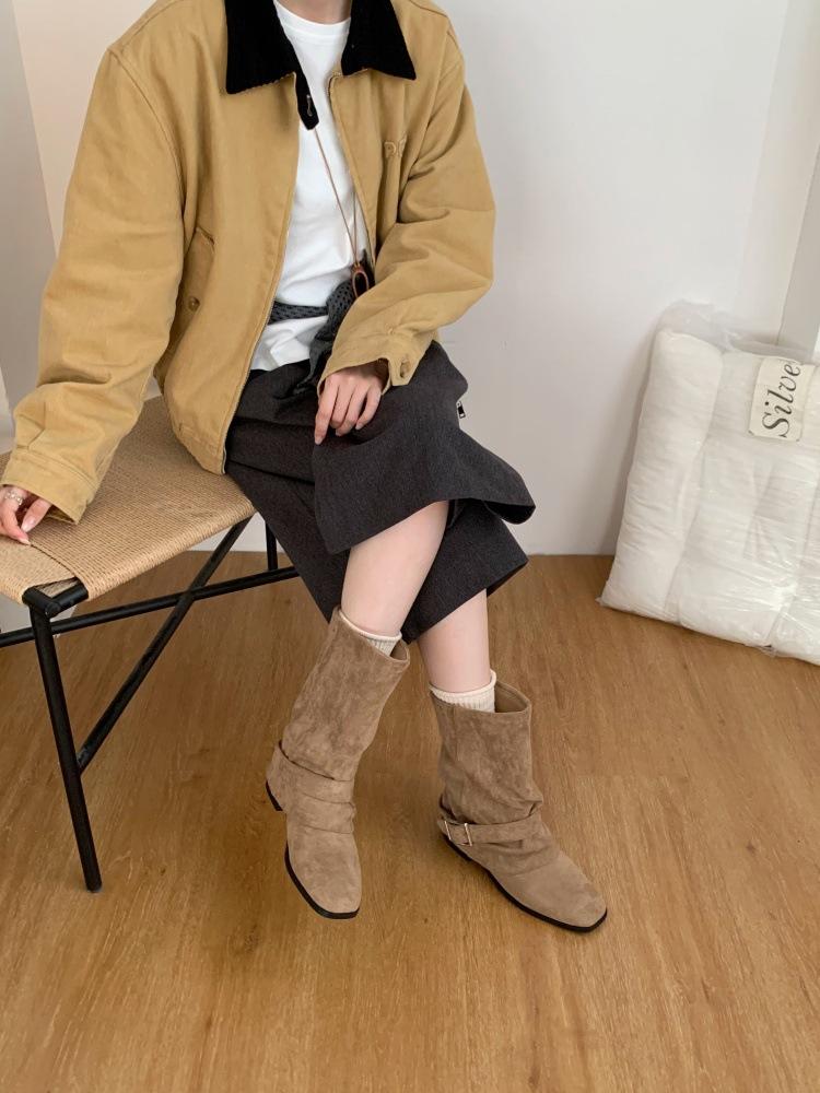 Retro fyrkantig tå tjock klack 2025 höst och vinter mid-tube stövlar dammode spänne fyrkantig tå damkängor tunna damstövlar