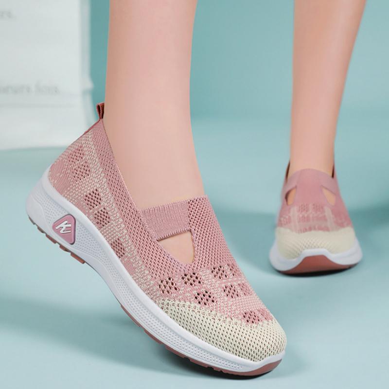 Summer breathable and comfortable single shoes, old Beijing cloth shoes, one step on mother's shoes