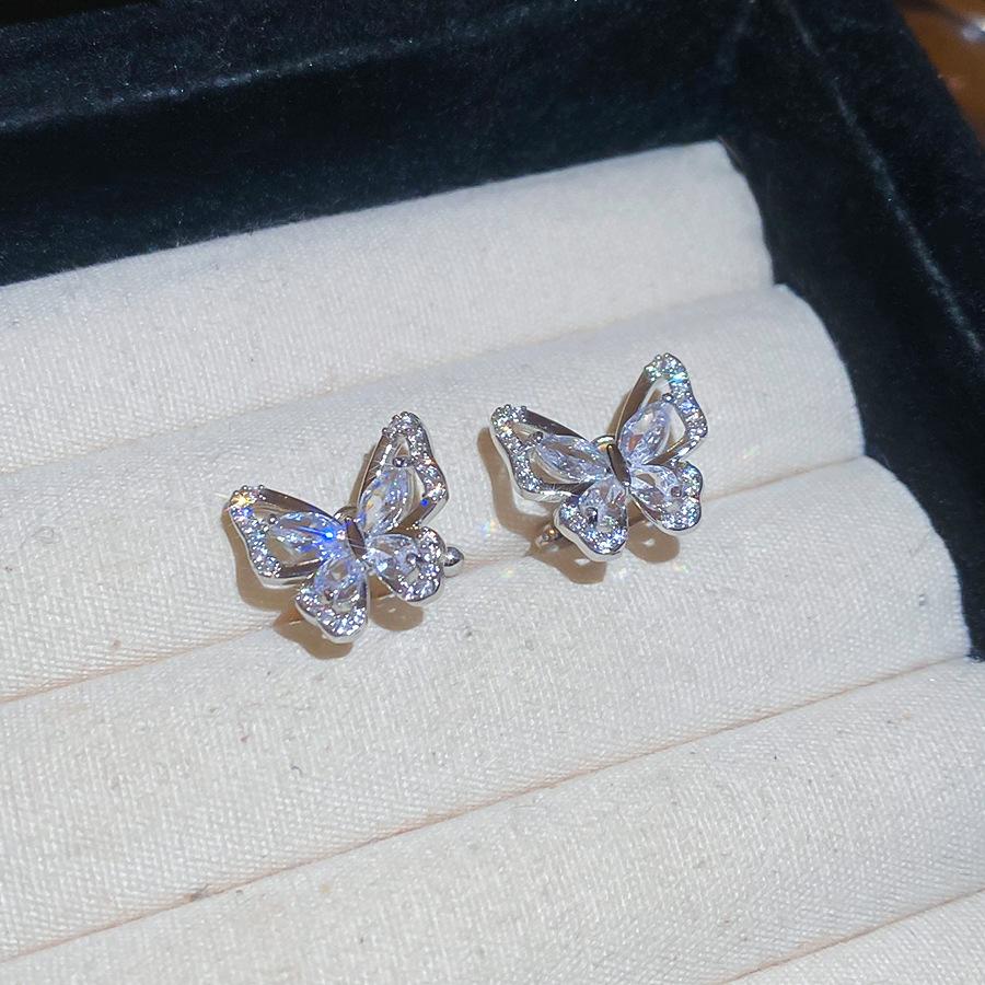 Korean zircon pearl earrings for women without earholes, simple daily earbone clips, light luxury earrings and earrings.