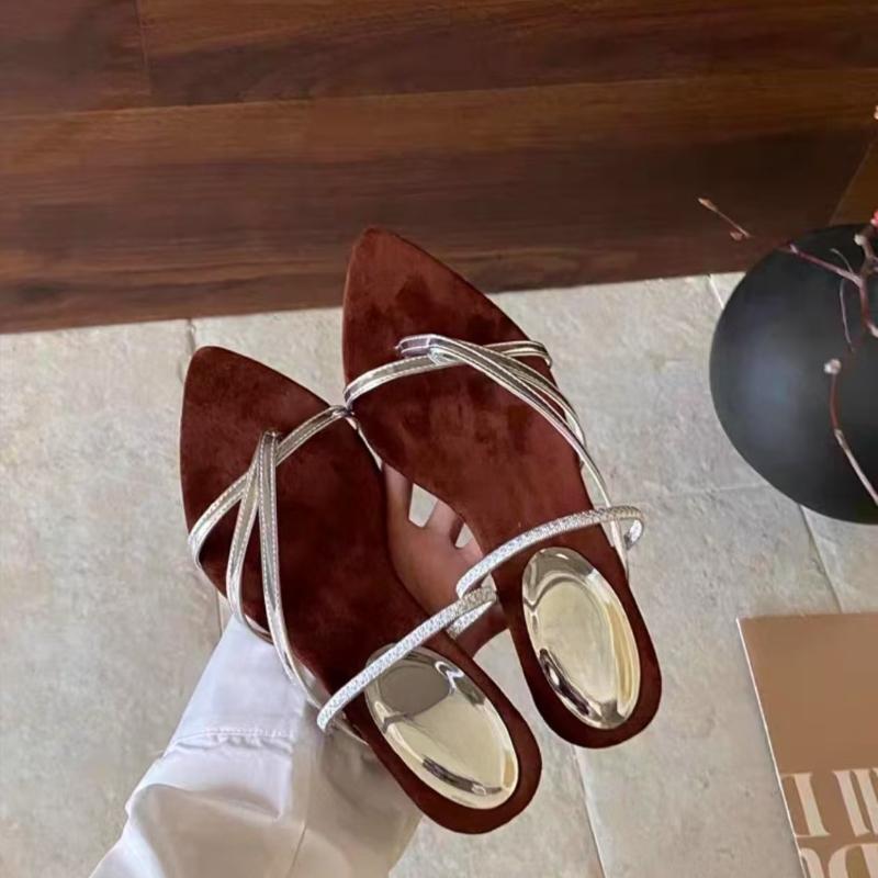 Fashion 2025 New Pointed Toe Elegant Wedge Sandals Women's French Retro Outwear Summer Casual Beach Slippers