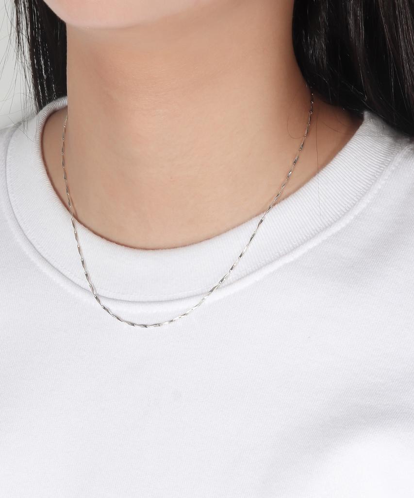Quarqor #7523 Silver92.5 Necklace